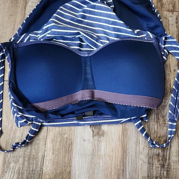 Nip Tuck Swim Womens Blue & White Striped One Piece Swimsuit Size SM Padded - Picture 4 of 7